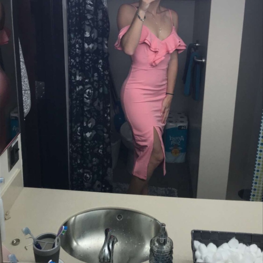 Pink dress - Picture 2 of 2